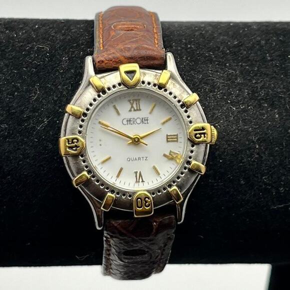 Silver cherokee watch - Picture 1 of 3